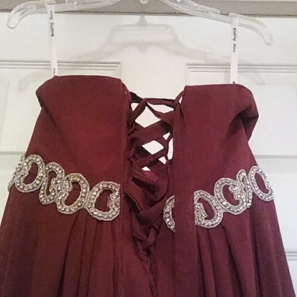 Dress - Picture 3 of 7